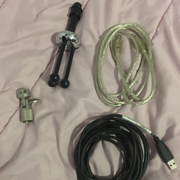 Microphone - Picture 3 of 3